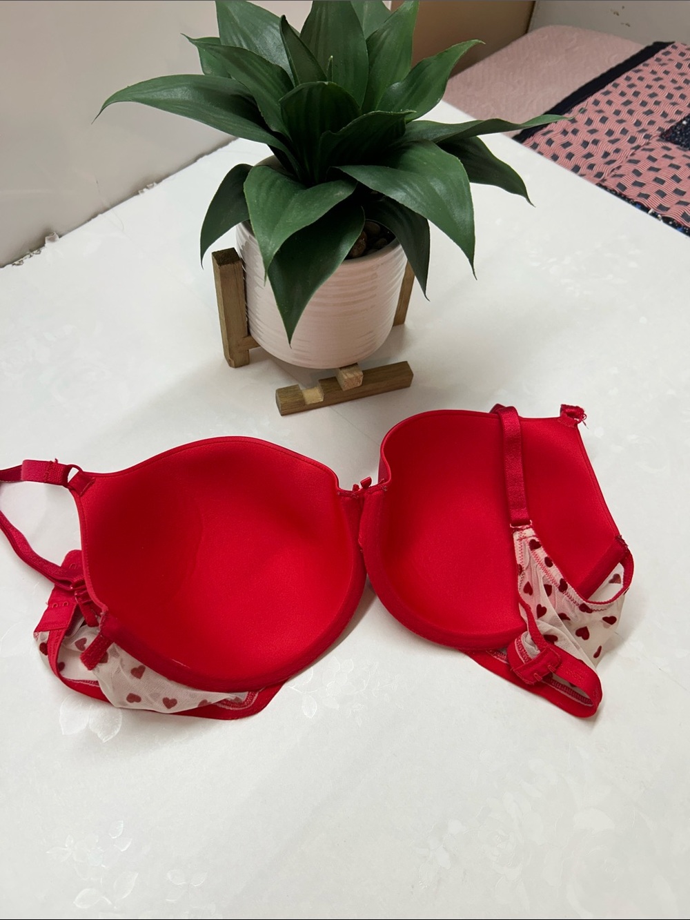 Red Heart-Accent T-Shirt Bra - Women Intimates - Picture 2 of 4